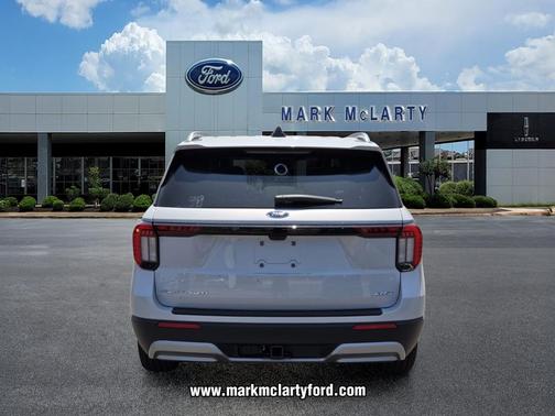 Space White Metallic 2026 Ford Explorer Platinum