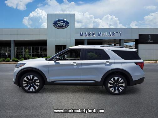 Space White Metallic 2026 Ford Explorer Platinum