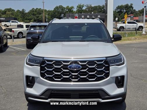 Space White Metallic 2026 Ford Explorer Platinum