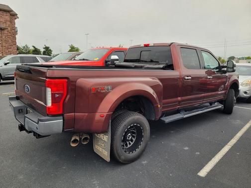 2017 Ford F-350 Lariat