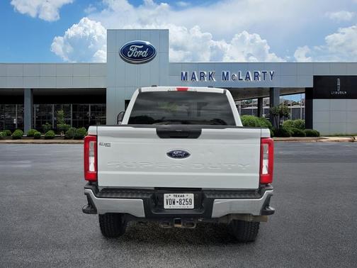 OXFORD WHITE 2024 Ford F-250 XLT