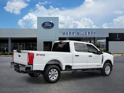 OXFORD WHITE 2024 Ford F-250 XLT