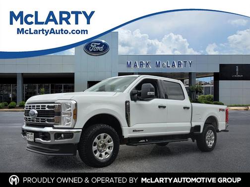 OXFORD WHITE 2024 Ford F-250 XLT