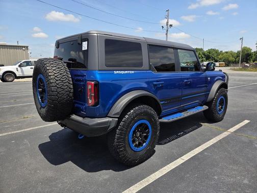 LIGHTNING BLUE METALLIC 2021 Ford Bronco First Edition