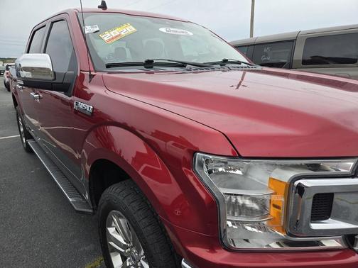 RUBY RED METALLIC TINTED CC 2019 Ford F-150 XLT
