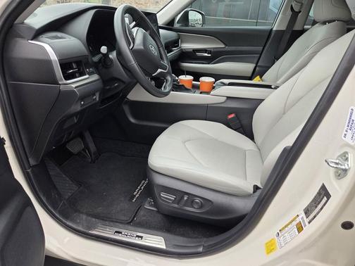 Coastal Cream 2024 Toyota Grand Highlander Hybrid XLE