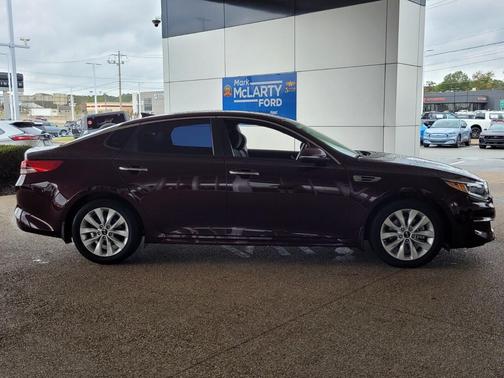 Sangria 2018 Kia Optima LX