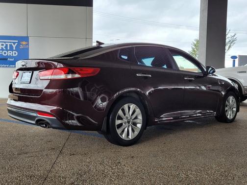 Sangria 2018 Kia Optima LX