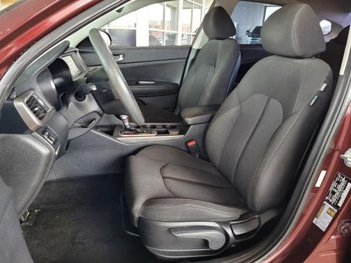 Sangria 2018 Kia Optima LX