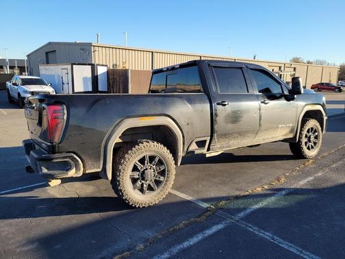 2024 GMC Sierra 2500 AT4