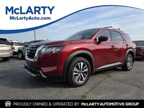 Scarlet Ember 2024 Nissan Pathfinder SL 4WD