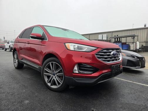 2022 Ford Edge Titanium
