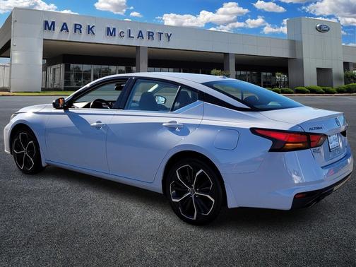 2024 Nissan Altima SR Intelligent AWD