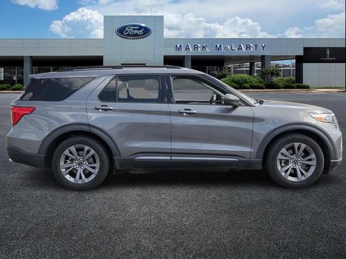 CARBONIZED GRAY METALLIC 2021 Ford Explorer XLT