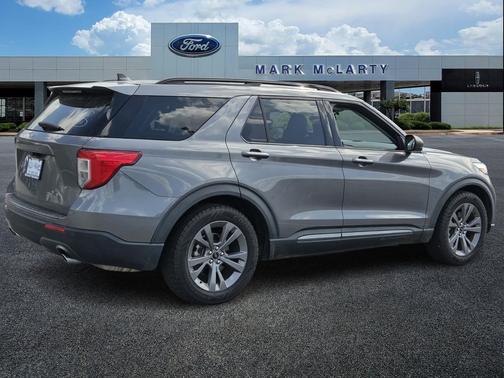 CARBONIZED GRAY METALLIC 2021 Ford Explorer XLT