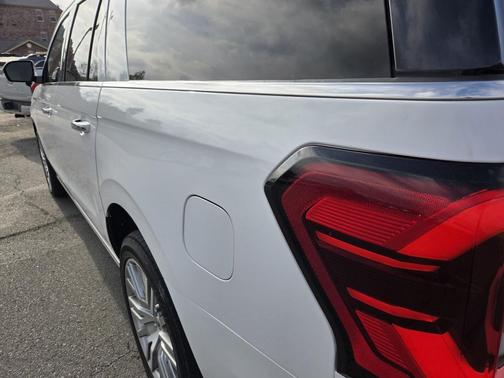 OXFORD WHITE 2023 Ford Expedition Max Limited