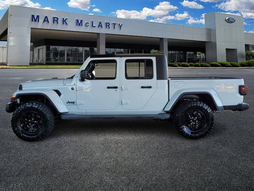 2023 Jeep Gladiator Sport S