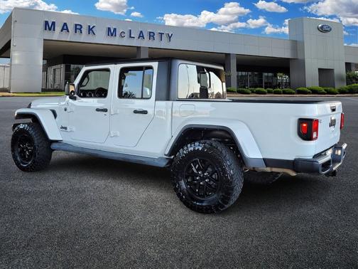 2023 Jeep Gladiator Sport S