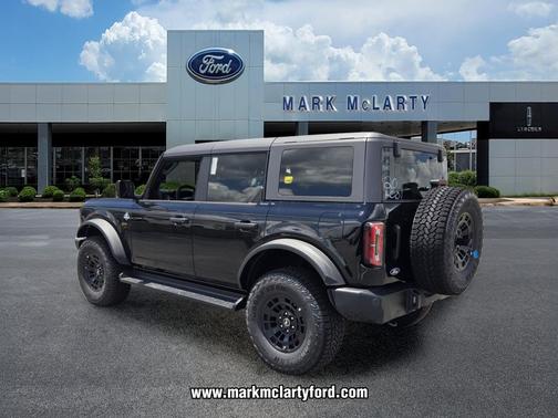 SHADOW BLACK 2026 Ford Bronco Outer Banks