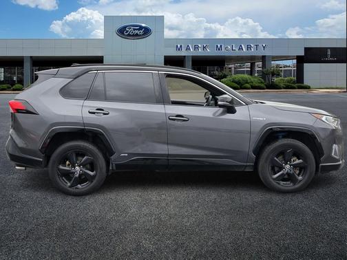 2021 Toyota RAV4 Hybrid SE