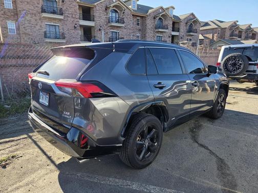 2021 Toyota RAV4 Hybrid SE