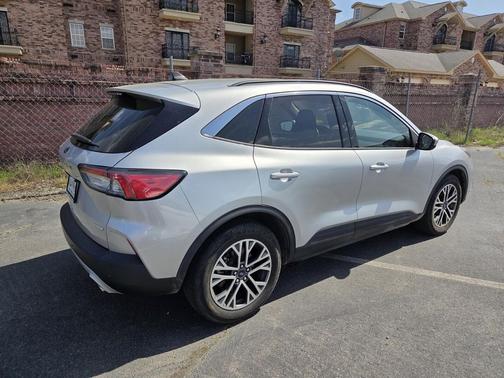 INGOT SILVER METALLIC 2020 Ford Escape SEL