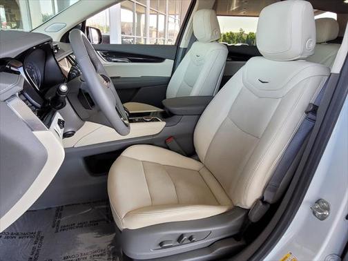 2025 Cadillac XT6 Premium Luxury AWD