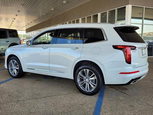 2025 Cadillac XT6 Premium Luxury AWD