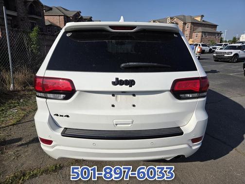 Bright White Clearcoat 2017 Jeep Grand Cherokee Altitude