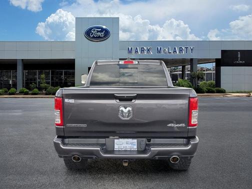 Granite Crystal Metallic Clearcoat 2020 RAM 1500 Big Horn/Lone Star