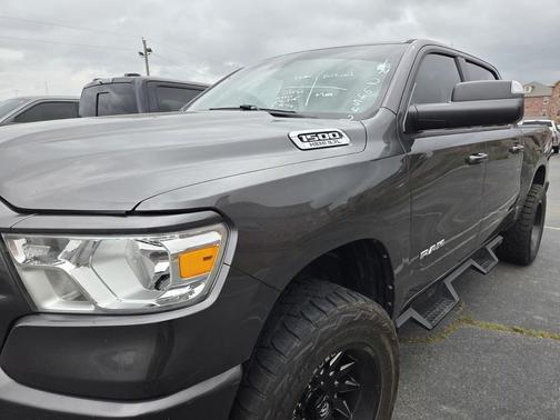 Granite Crystal Metallic Clearcoat 2020 RAM 1500 Big Horn/Lone Star