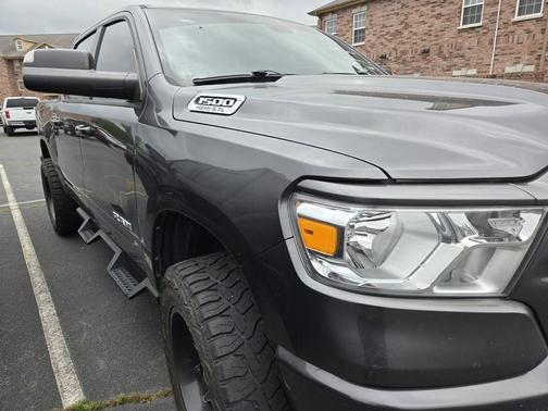 Granite Crystal Metallic Clearcoat 2020 RAM 1500 Big Horn/Lone Star