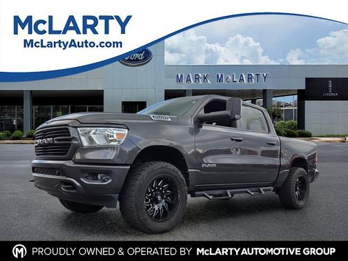 Granite Crystal Metallic Clearcoat 2020 RAM 1500 Big Horn/Lone Star