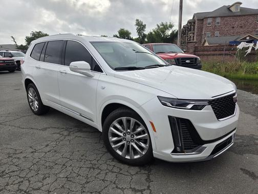 Crystal White Tricoat 2023 Cadillac XT6 Premium Luxury AWD
