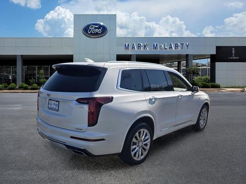 Crystal White Tricoat 2023 Cadillac XT6 Premium Luxury AWD