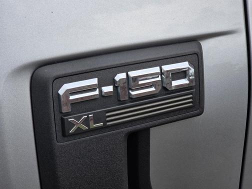 ICONIC SILVER METALLIC 2021 Ford F-150 XL