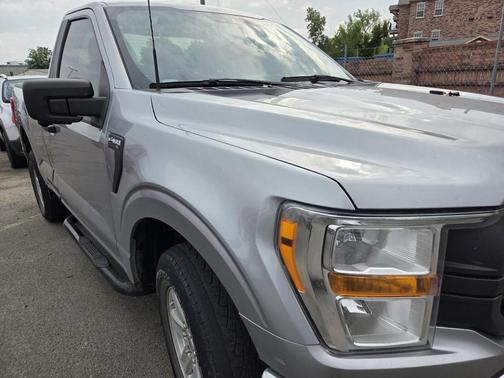 ICONIC SILVER METALLIC 2021 Ford F-150 XL