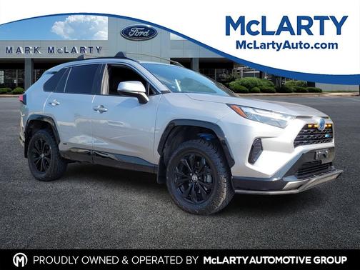 2022 Toyota RAV4 Hybrid SE
