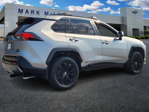 2022 Toyota RAV4 Hybrid SE