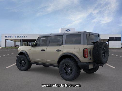 Desert Sand 2026 Ford Bronco Badlands