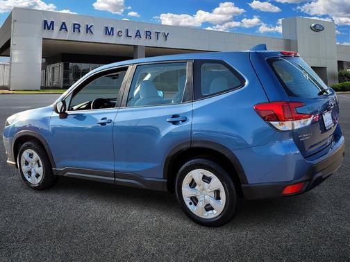 2022 Subaru Forester Base