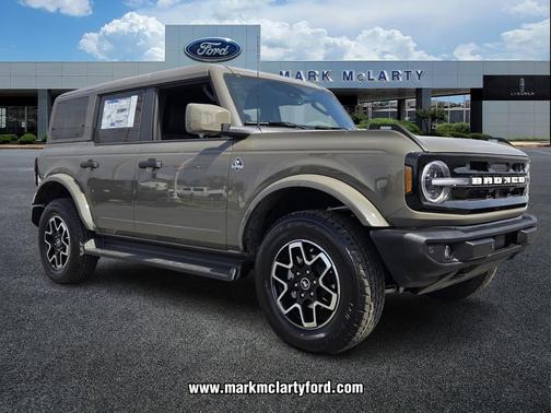 2026 Ford Bronco Outer Banks