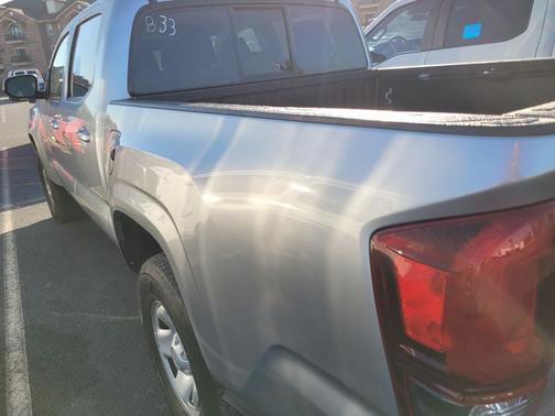 2022 Toyota Tacoma SR