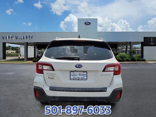 Crystal White Pearl 2019 Subaru Outback 2.5i Touring
