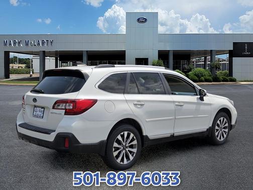 Crystal White Pearl 2019 Subaru Outback 2.5i Touring