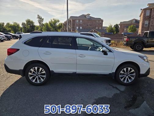 Crystal White Pearl 2019 Subaru Outback 2.5i Touring