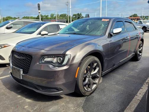 2021 Chrysler 300 Touring