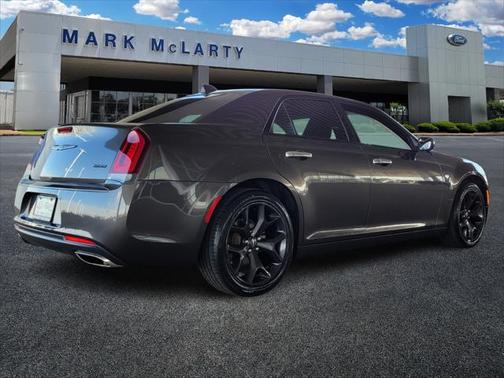 2021 Chrysler 300 Touring