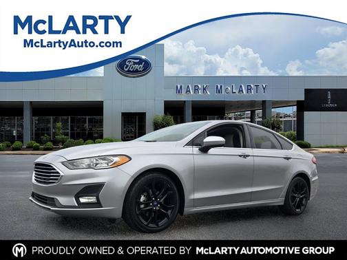 ICONIC SILVER 2020 Ford Fusion SE