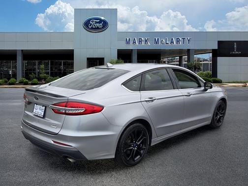 ICONIC SILVER 2020 Ford Fusion SE